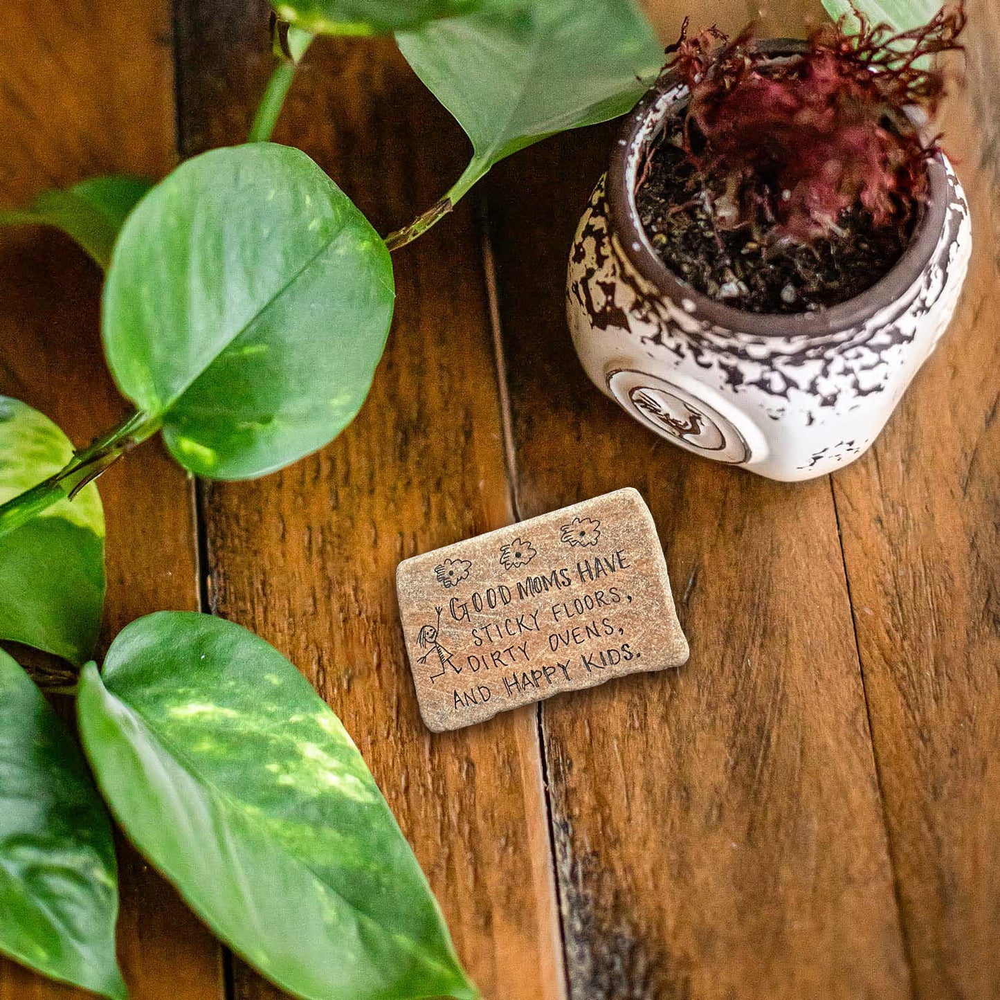 Illustrated stone magnet 42 good moms 2