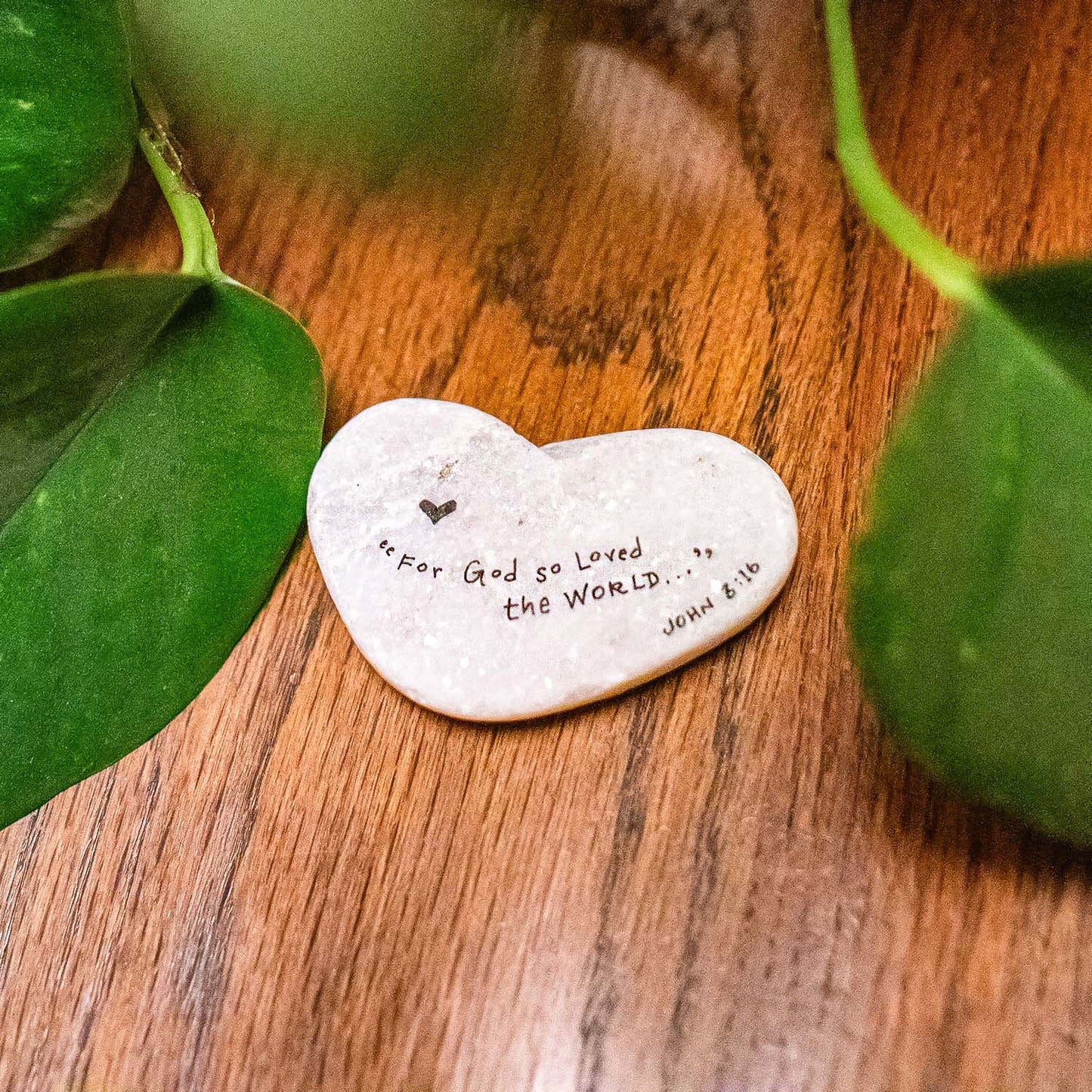 Stone art magnet 10 God so loved the world