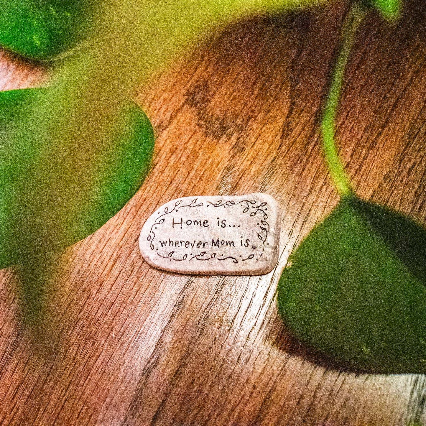 Stone art magnet 16 home is wherever mom is