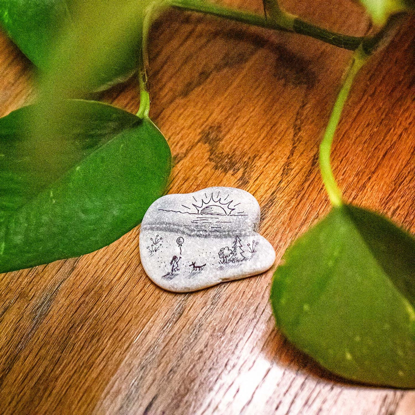 Stone art magnet 18 dog and girl on beach