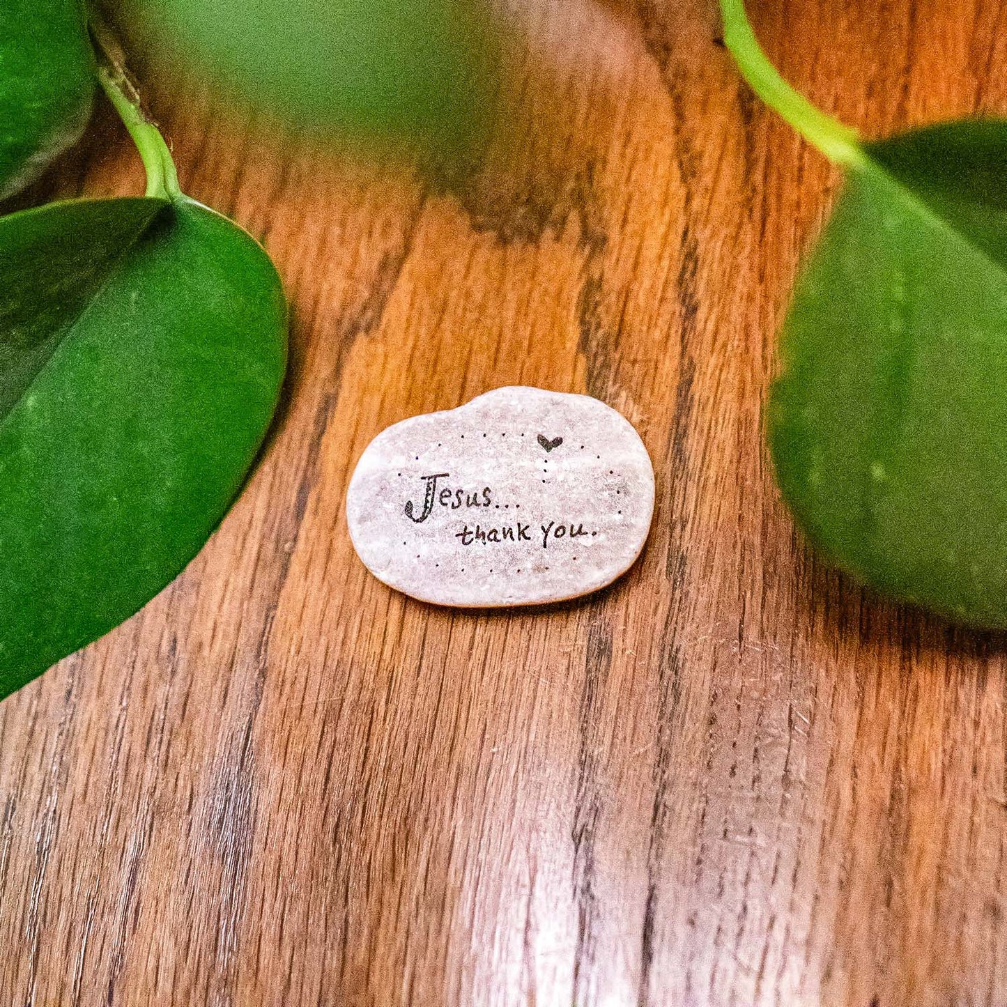 Stone art magnet 7 Jesus thank you